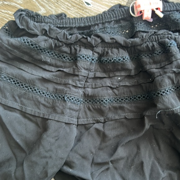 Stunning detailed romper - Picture 4 of 4